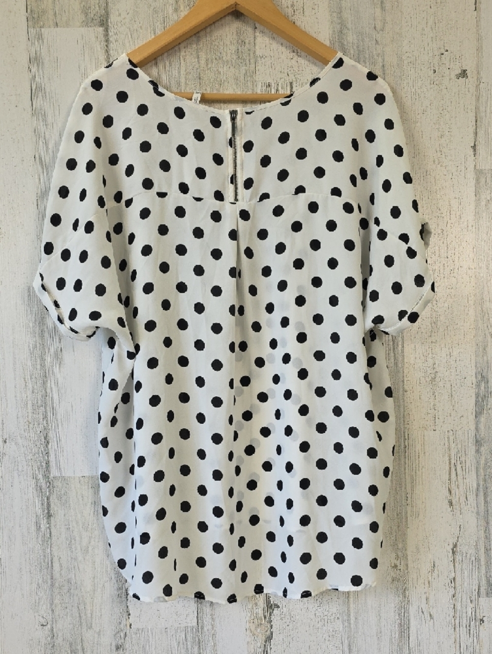 Maurices Creamy White Blouse Black Polka Dots Zipper Back Cuffed Sleeve Size XXL - Picture 4 of 7